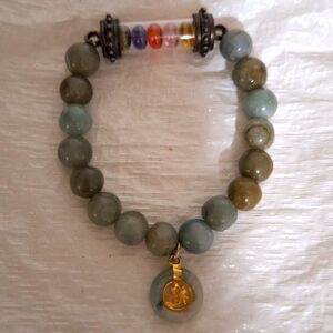 A Green Stone Stretchy Bracelet Good Luck Charm Thai Naga Eye Bead Tube